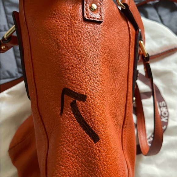 🎉SALE🎉 Excellent cond Michael Kors Gilmore lg - Picture 7 of 10